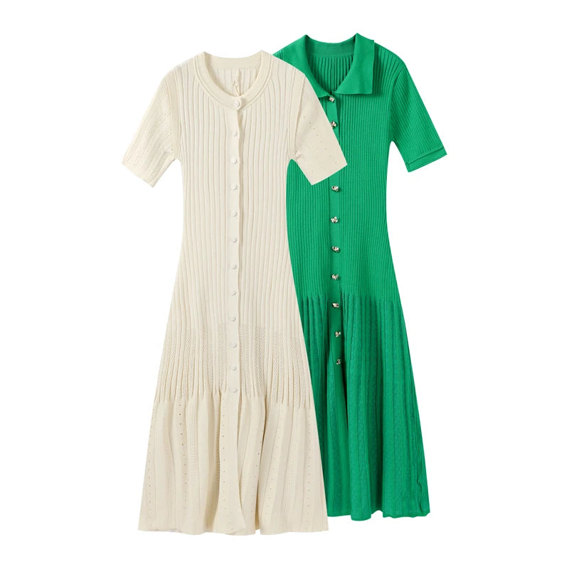 Short sleeves and high waist for a stylish fit.