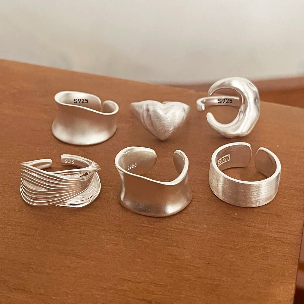 Irregular-shaped cocktail Ring