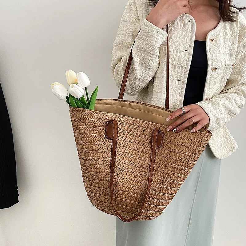 Women’s large straw shoulder bag