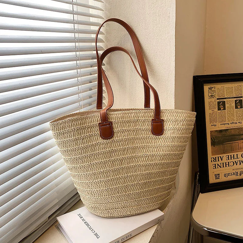 Women’s large straw shoulder bag