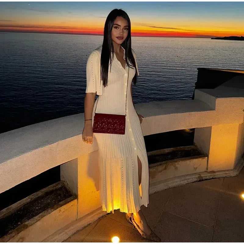 Short sleeves and high waist for a stylish fit.