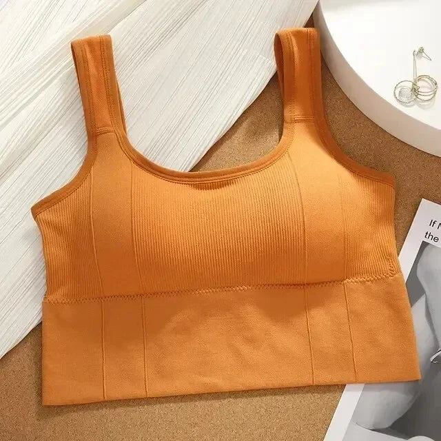 woman Seamless breathable sports bra