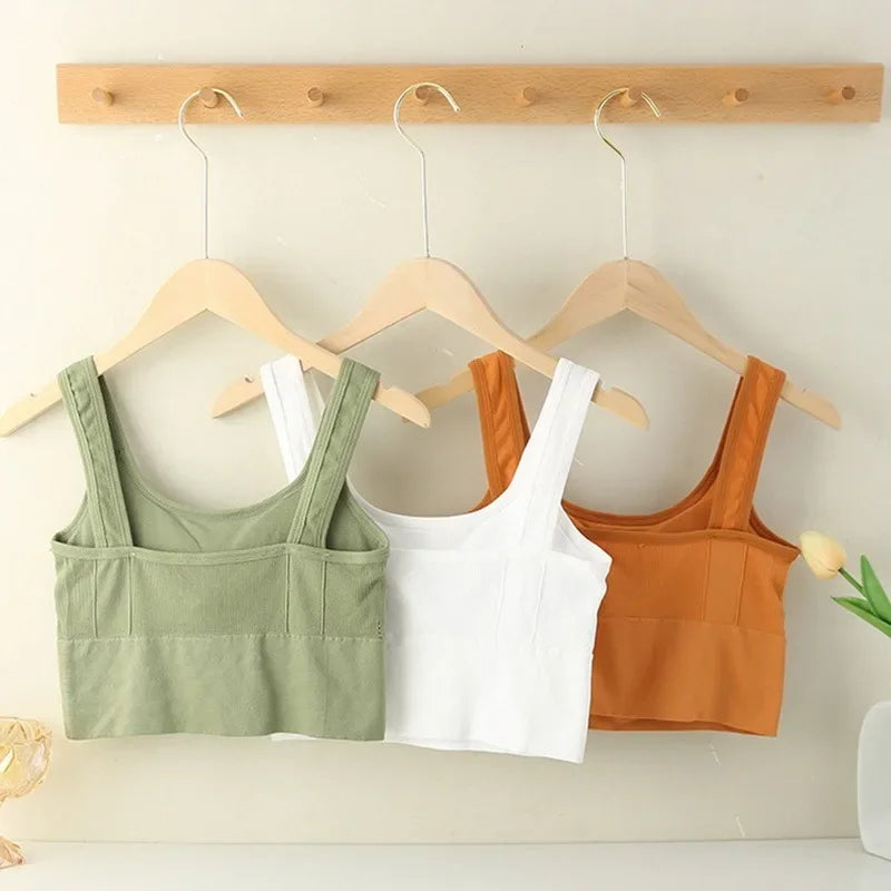 woman Seamless breathable sports bra