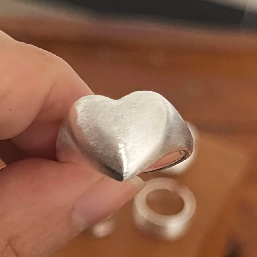 Irregular-shaped cocktail Ring