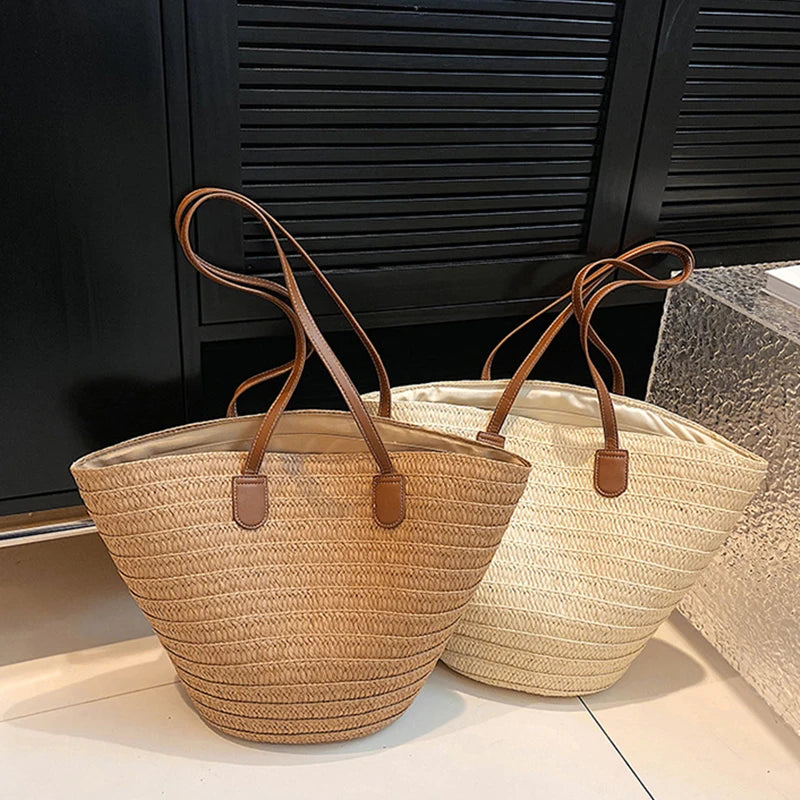 Women’s large straw shoulder bag