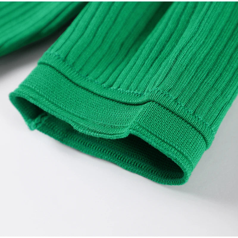 Short sleeves and high waist for a stylish fit.