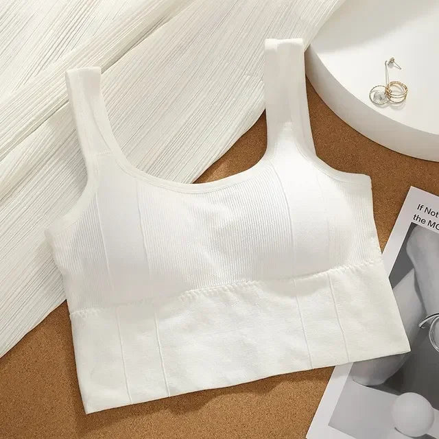 woman Seamless breathable sports bra