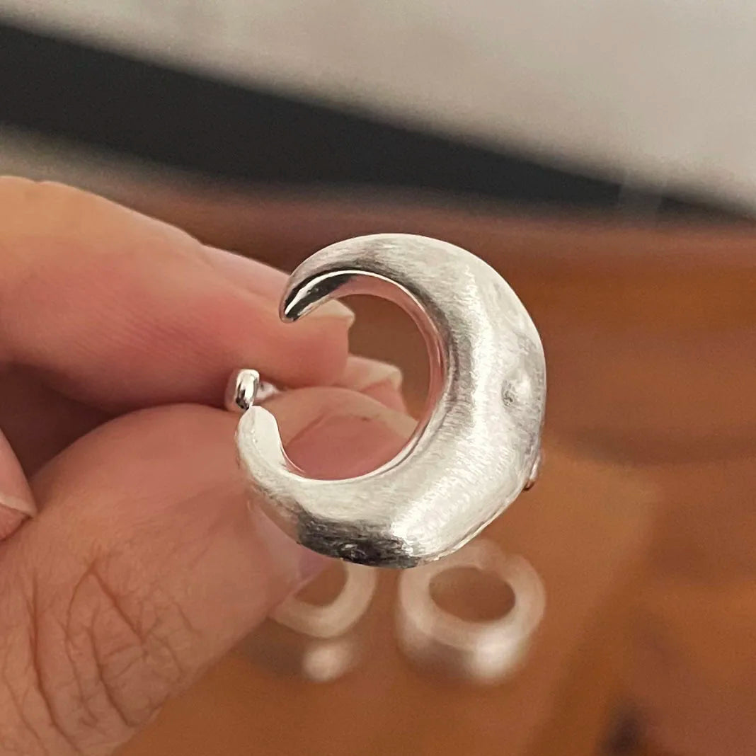 Irregular-shaped cocktail Ring