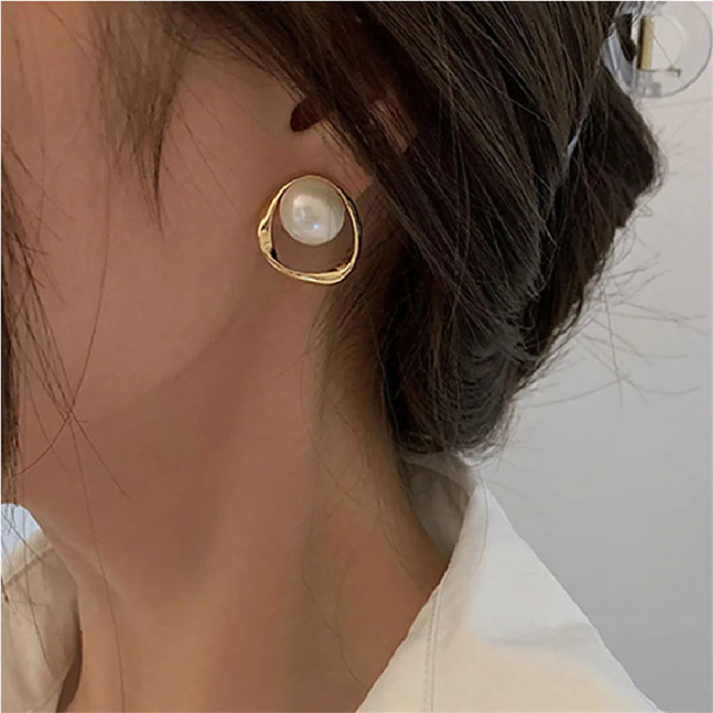 Sweet flower stud Earrings.
